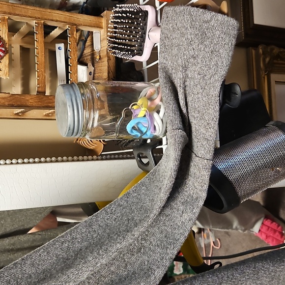 Sweater   - Picture 8 of 12